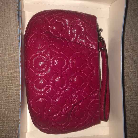 Vintage 100% authentic Coach Wristlet - Picture 3 of 7